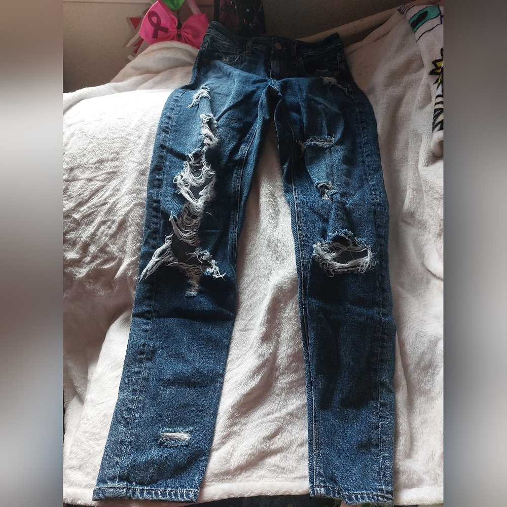 American Eagle Outfitters High Rise Blue Jeans Distressed